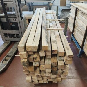 Keper (7,5 x 7,5 x 240)