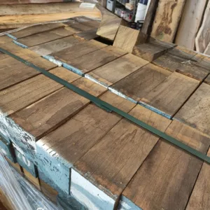Hardhouten balken Okan (10 x 10 x 20)