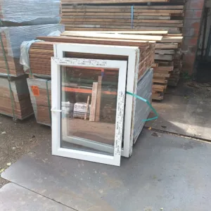 Raam alluminium met kiepstand (115 x 86 x 8)