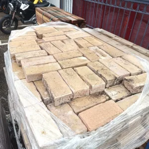 Baksteen gevelsteen (19,5 x 8,5 x 4,5)