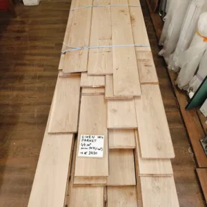 Lot 4. Massieve Eiken parket - 44m²