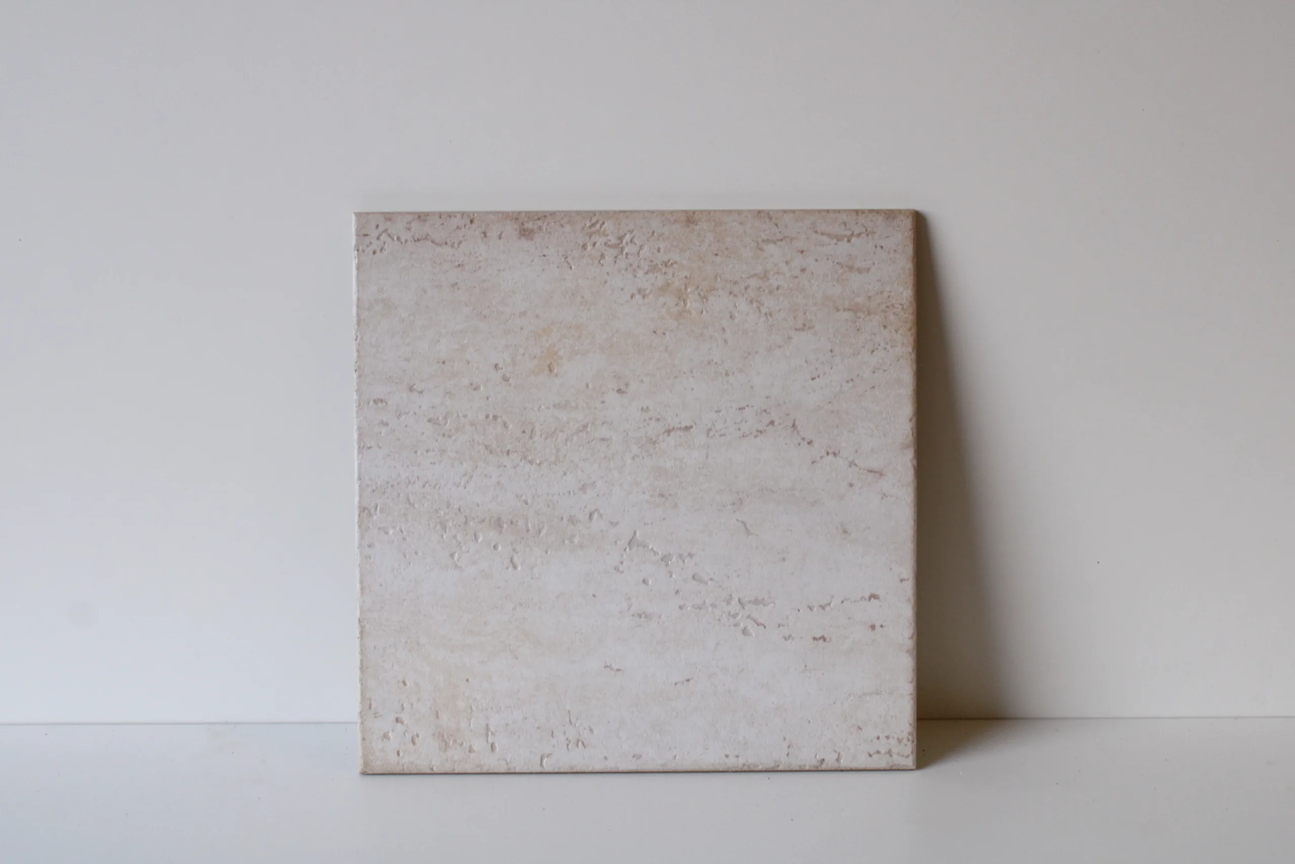 Lot 5 Tegels “Travertino wit” 5,6m² (30 x 30 x 0,9)