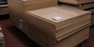 MDF met shinnoki fineer (120 x 120 x 3)