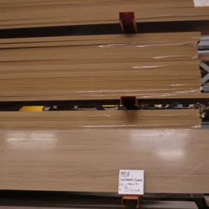 MDF met shinnoki fineer (37 x 160 x 3)