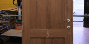 Massieve deur met kader (204x 86,3 x 18,5)