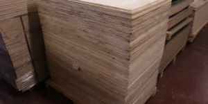 Vuren Multiplex (115 x 70 x 1,2)cm