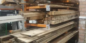 Resthout – kepers, balken, planken en schaaldelen