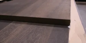 MDF-HDF zwarte eik A-kwaliteit 18mm (305cm x 130cm)